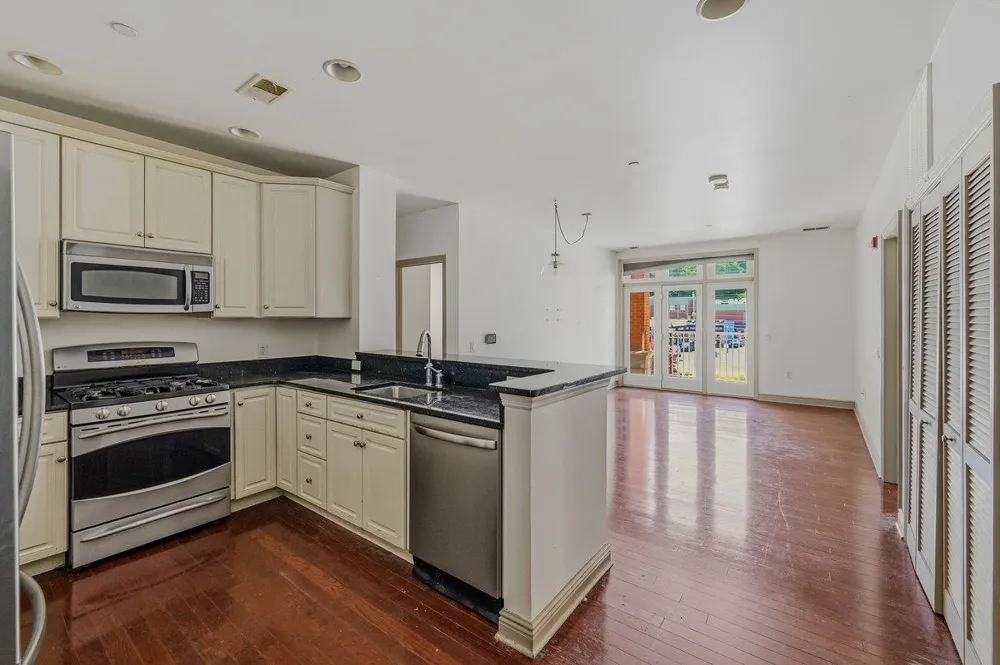 7400 RIVER RD North Bergen, NJ 07047