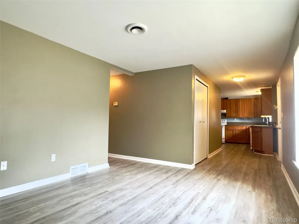 308 Rochester Road Clawson City, MI 48017