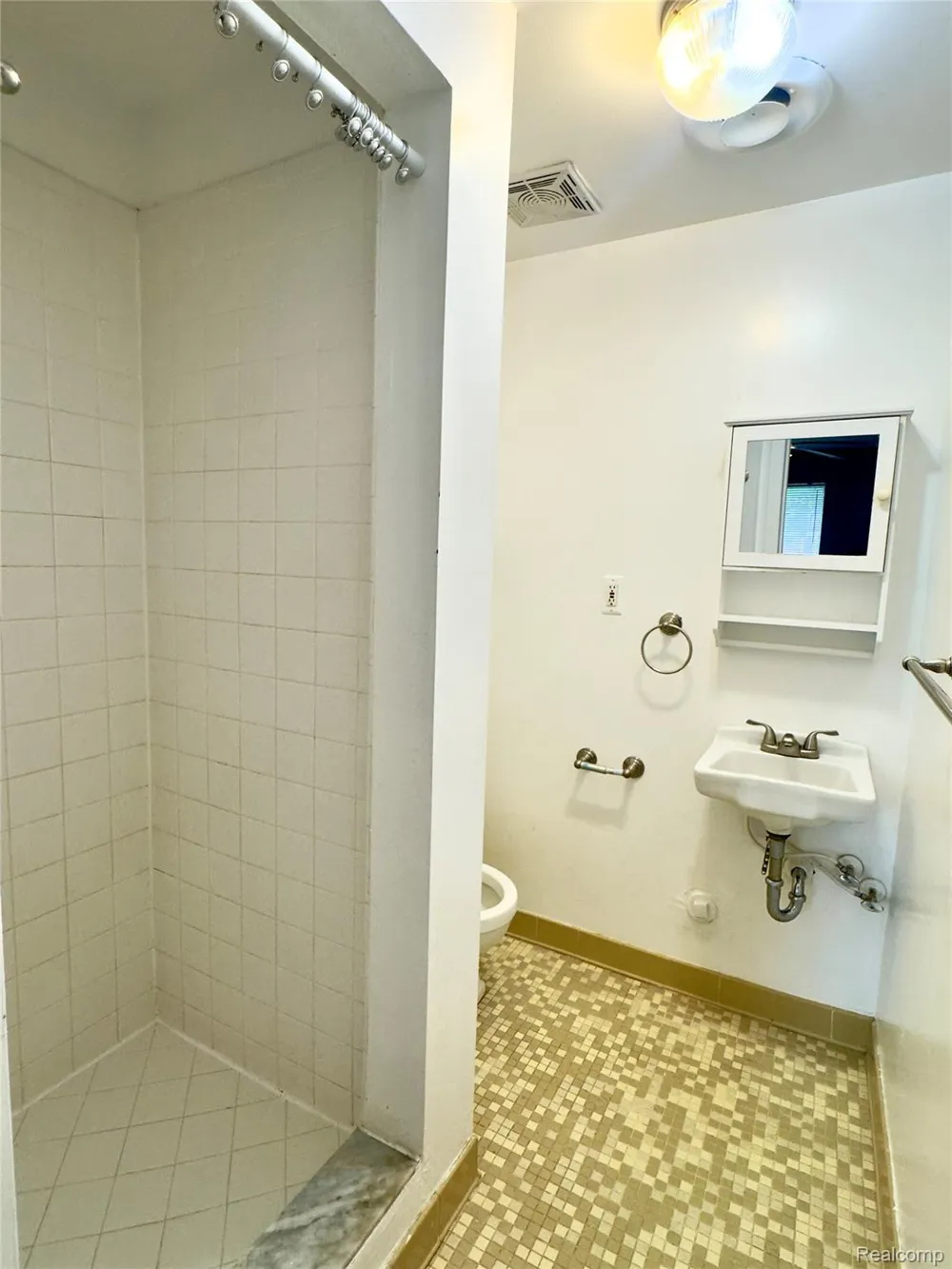 308 Rochester Road Clawson City, MI 48017