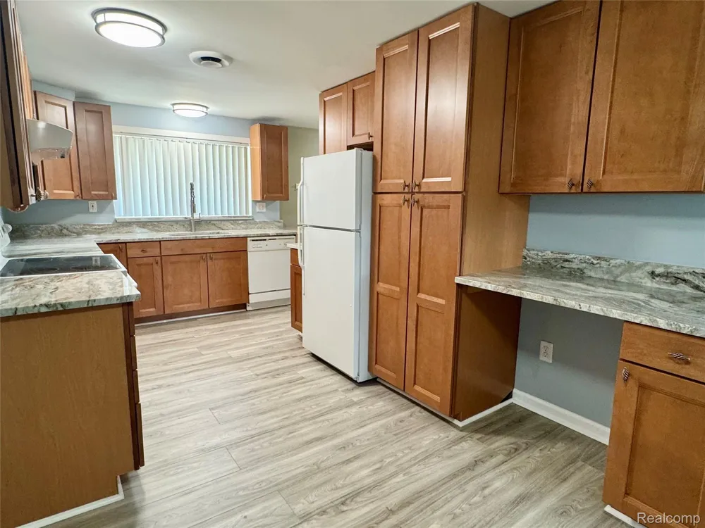 308 Rochester Road Clawson City, MI 48017