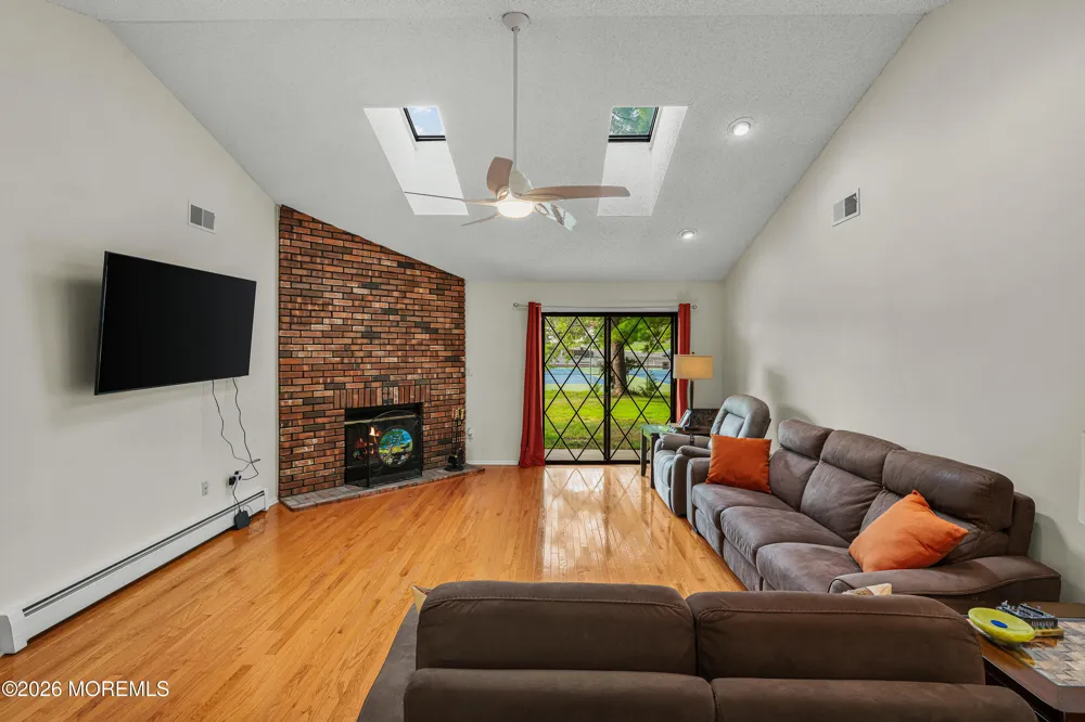 3 Hampton Drive Marlboro, NJ 07746