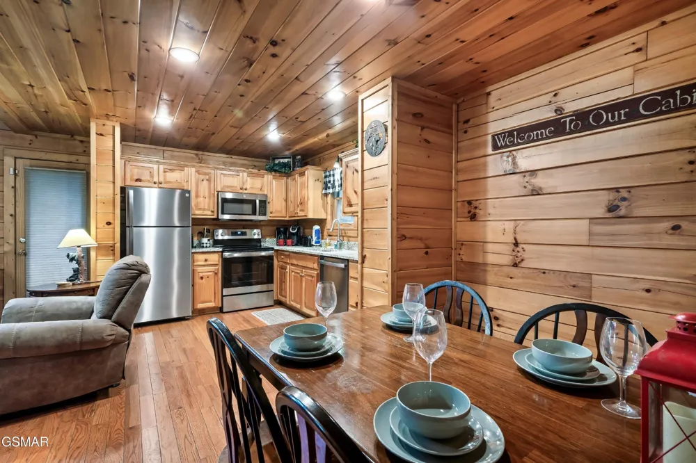 1908 Rhododendron Lane Sevierville, TN 37876