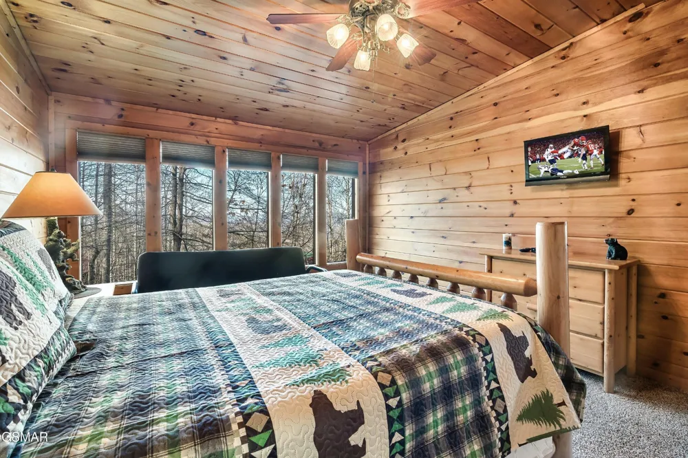 1908 Rhododendron Lane Sevierville, TN 37876