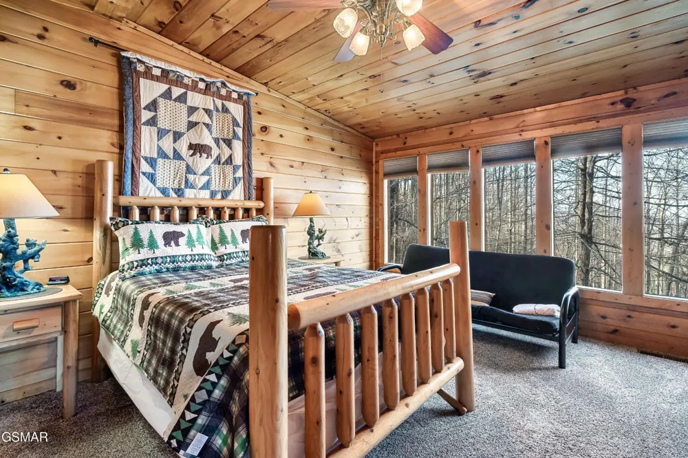 1908 Rhododendron Lane Sevierville, TN 37876