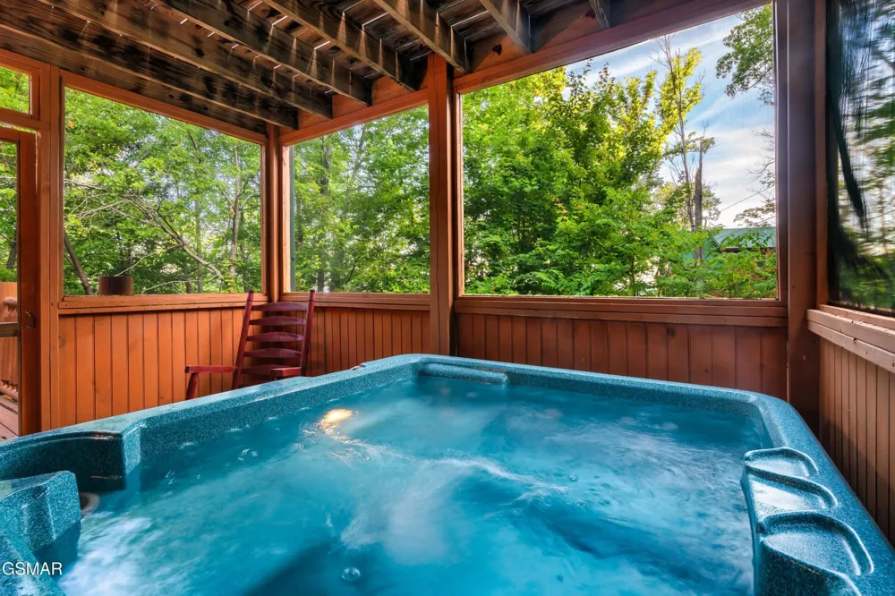 1908 Rhododendron Lane Sevierville, TN 37876