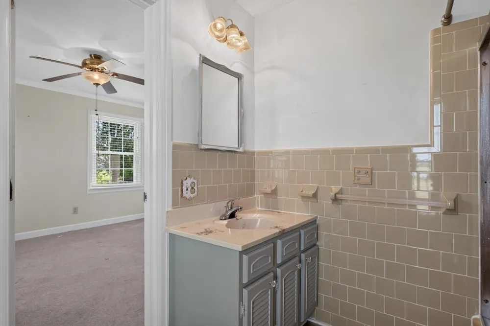 2085 Short Mountain Hwy Smithville, TN 37166