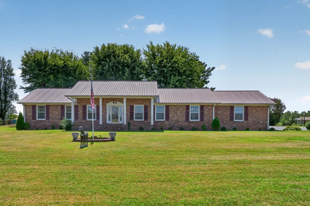 2085 Short Mountain Hwy Smithville, TN 37166