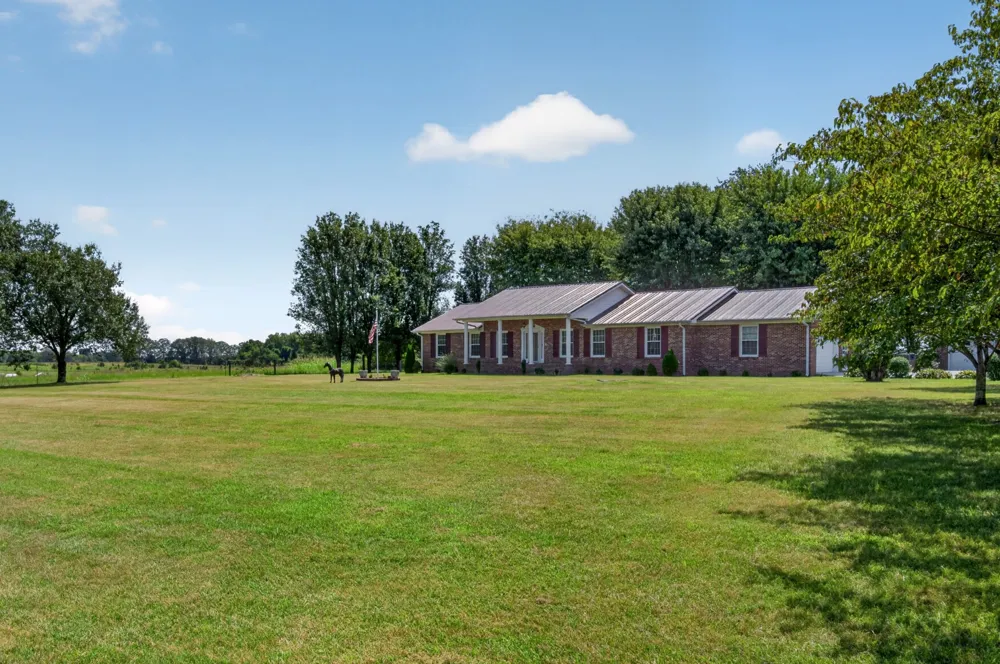 2085 Short Mountain Hwy Smithville, TN 37166