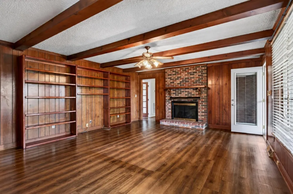 2085 Short Mountain Hwy Smithville, TN 37166