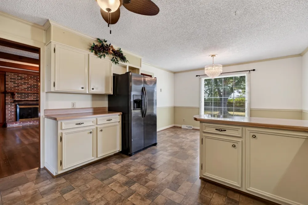 2085 Short Mountain Hwy Smithville, TN 37166