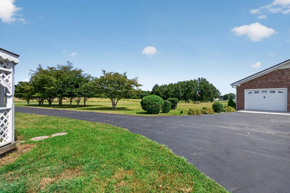 2085 Short Mountain Hwy Smithville, TN 37166