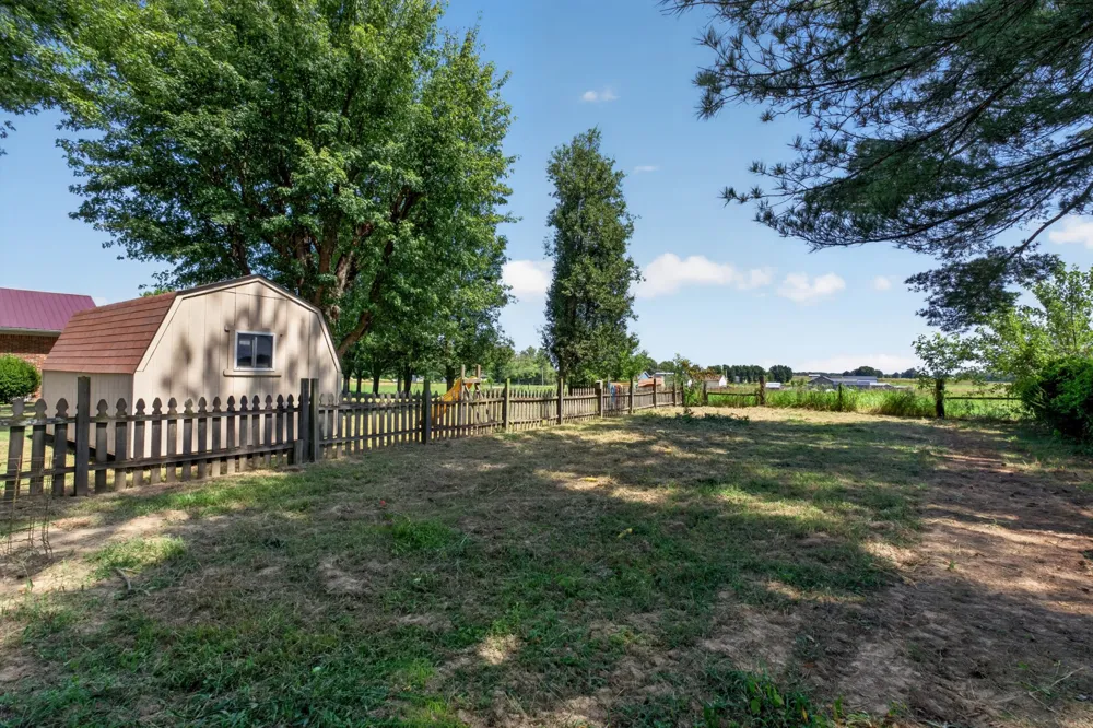 2085 Short Mountain Hwy Smithville, TN 37166