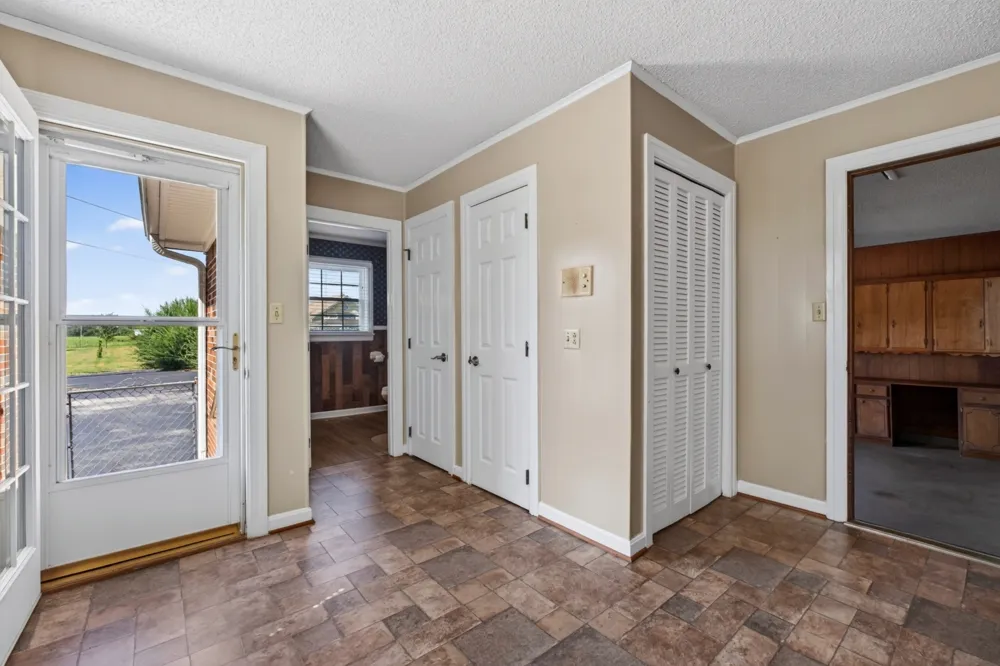 2085 Short Mountain Hwy Smithville, TN 37166