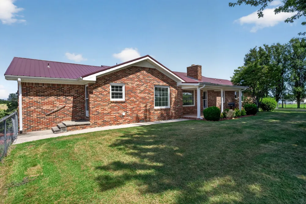 2085 Short Mountain Hwy Smithville, TN 37166