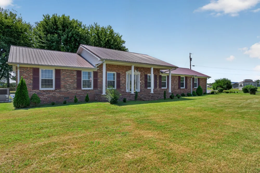2085 Short Mountain Hwy Smithville, TN 37166