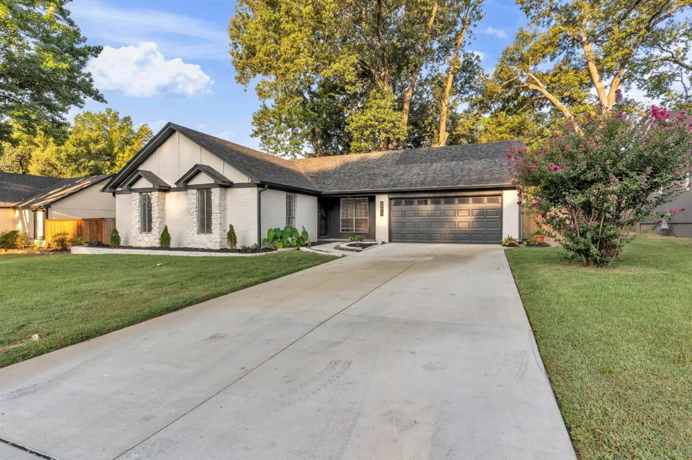3277 COURT ST Bartlett, TN 38134