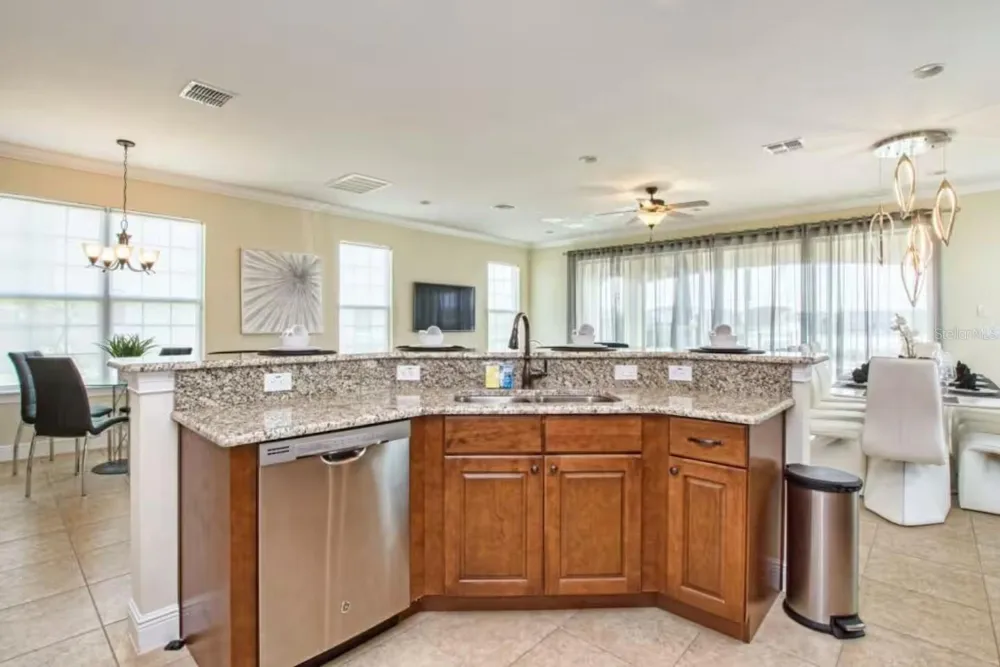 7824 LOXAHATCHEE COURT Kissimmee, FL 34747