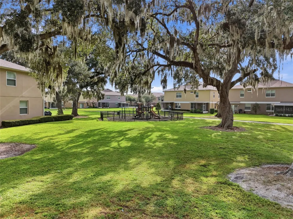 1424 SCARLET OAK LOOP Winter Garden, FL 34787