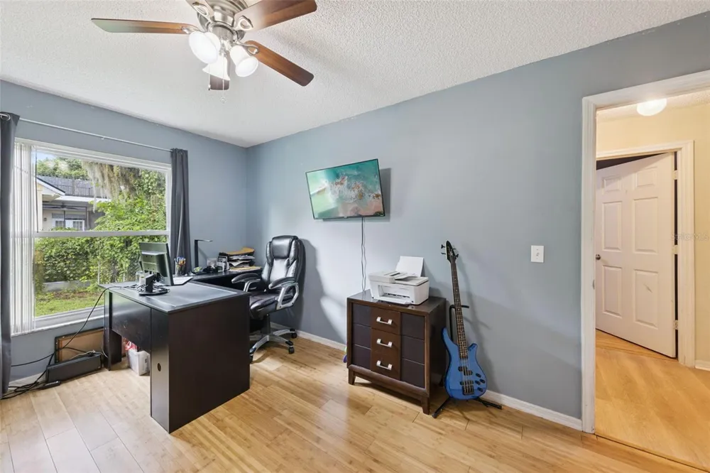 30724 FAIRVIEW AVENUE Tavares, FL 32778
