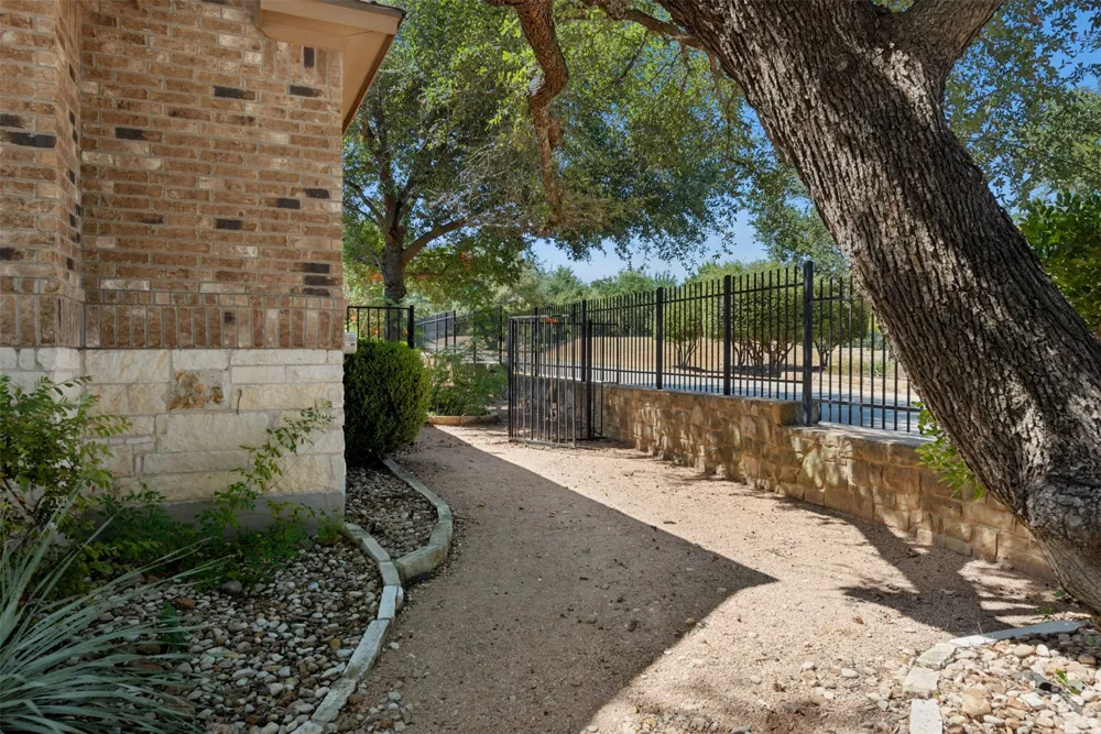 15612 Pontic Pass Bee Cave, TX 78738