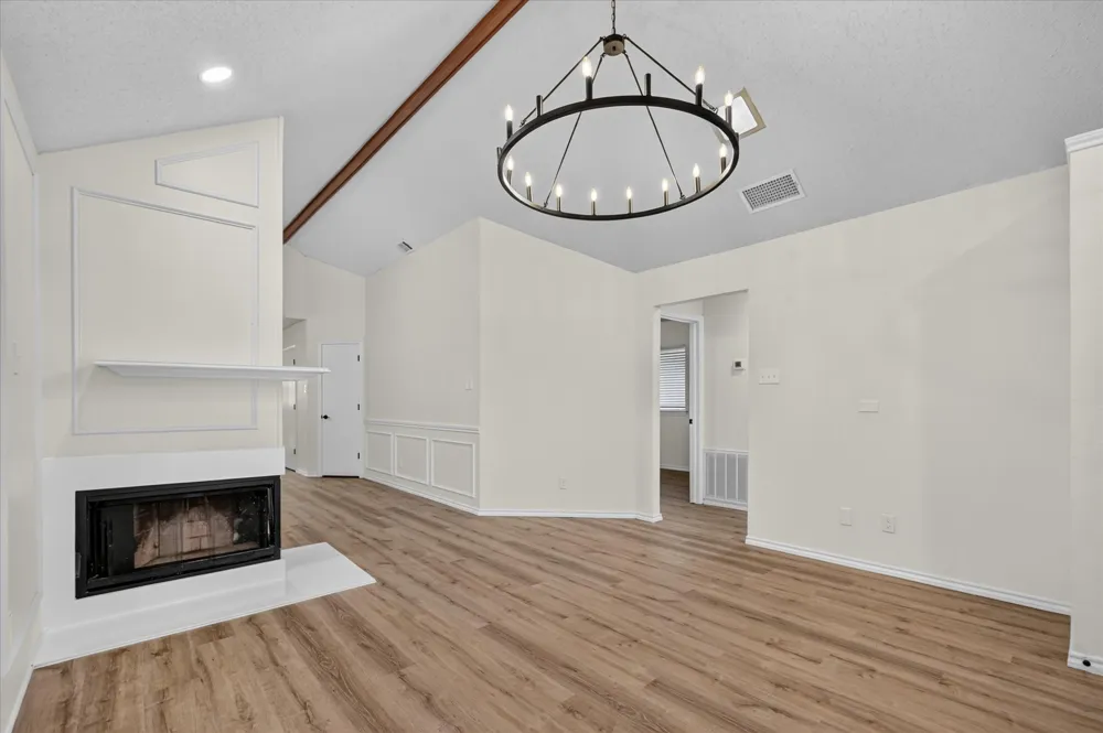 753 Red Oak Drive Lewisville, TX 75067