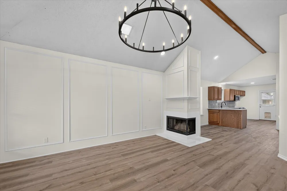 753 Red Oak Drive Lewisville, TX 75067