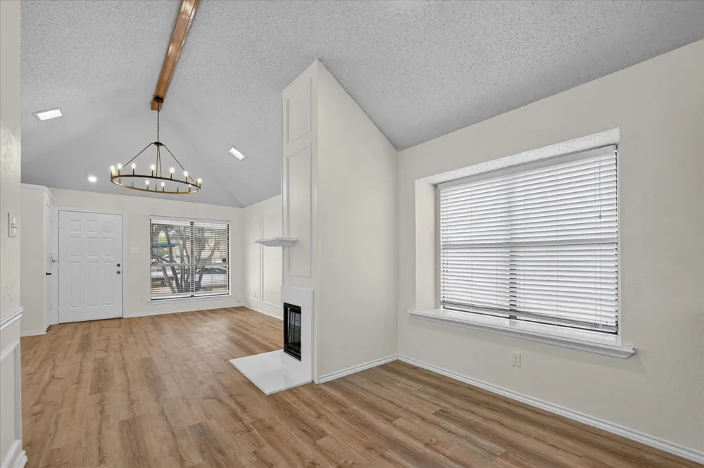 753 Red Oak Drive Lewisville, TX 75067