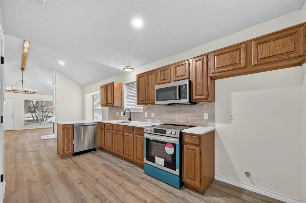 753 Red Oak Drive Lewisville, TX 75067