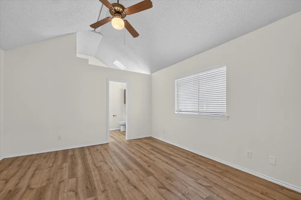 753 Red Oak Drive Lewisville, TX 75067