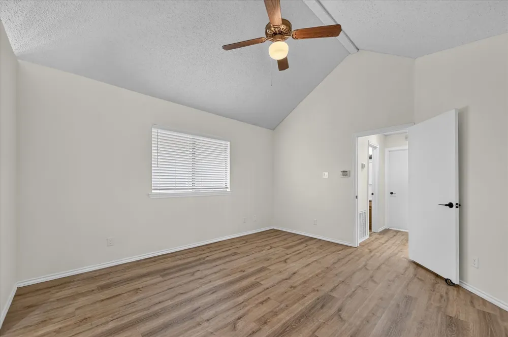 753 Red Oak Drive Lewisville, TX 75067