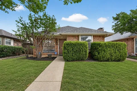 753 Red Oak Drive