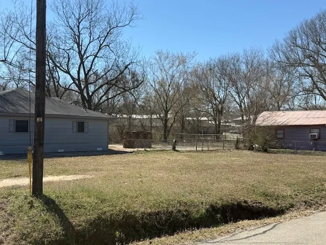1481 NE 10 Paris, TX 75460
