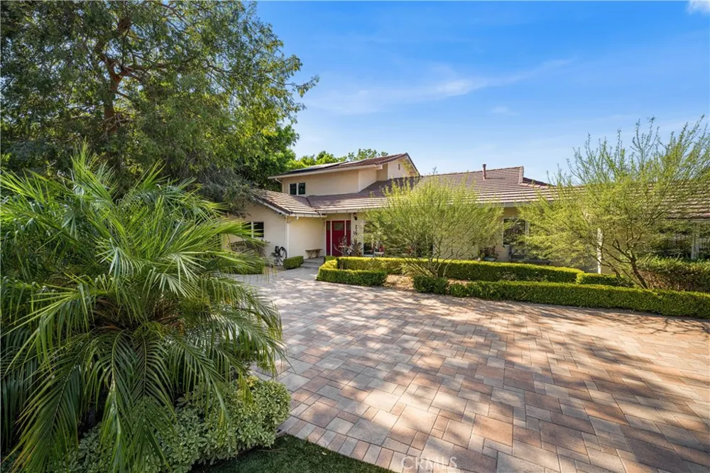 9931 Brier Lane North Tustin, CA 92705