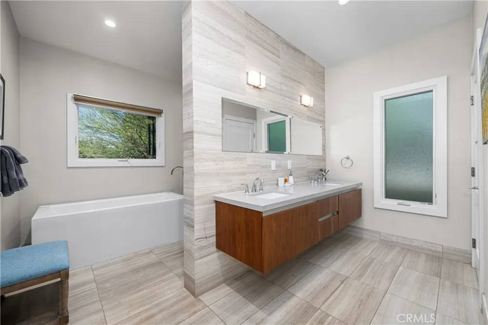 9931 Brier Lane North Tustin, CA 92705