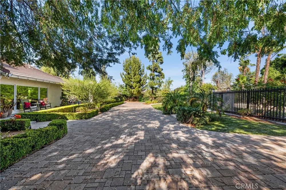 9931 Brier Lane North Tustin, CA 92705