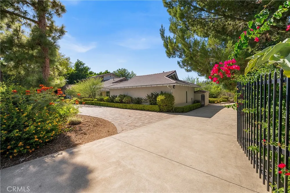 9931 Brier Lane North Tustin, CA 92705