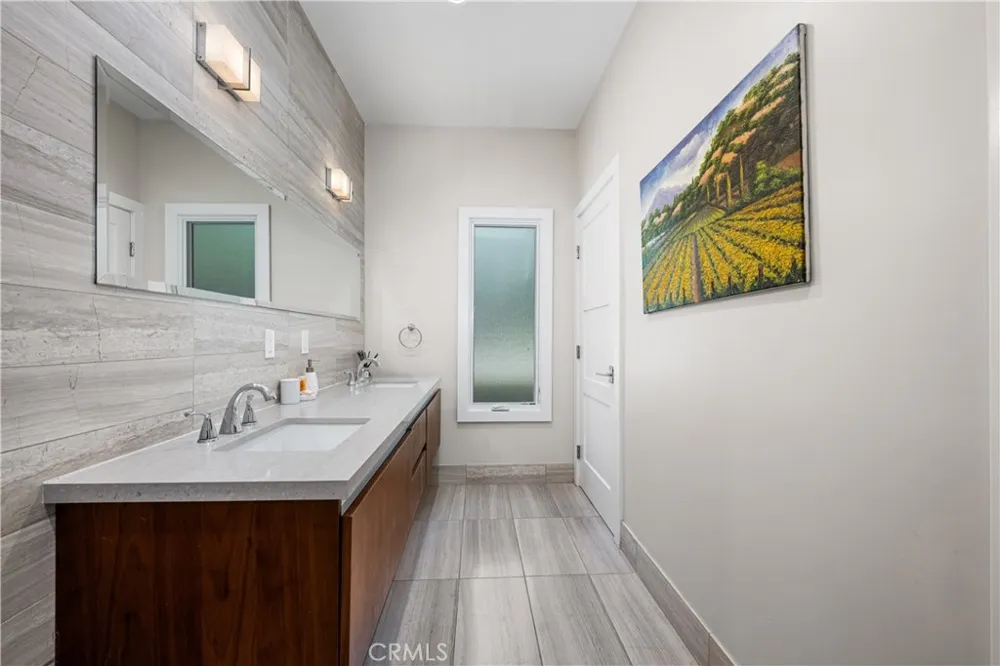 9931 Brier Lane North Tustin, CA 92705
