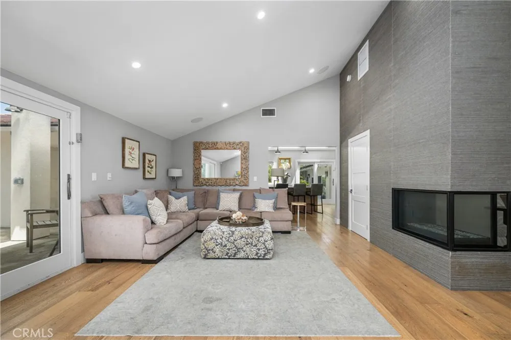 9931 Brier Lane North Tustin, CA 92705