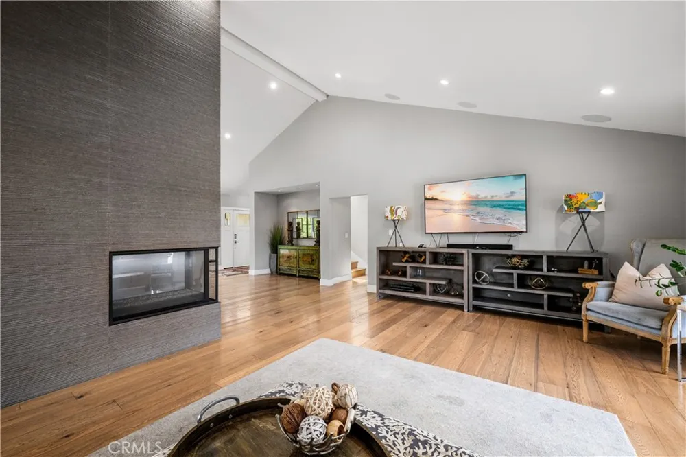 9931 Brier Lane North Tustin, CA 92705