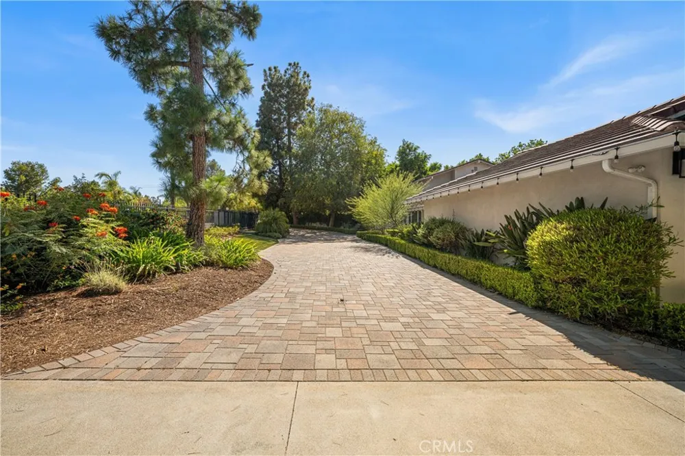 9931 Brier Lane North Tustin, CA 92705