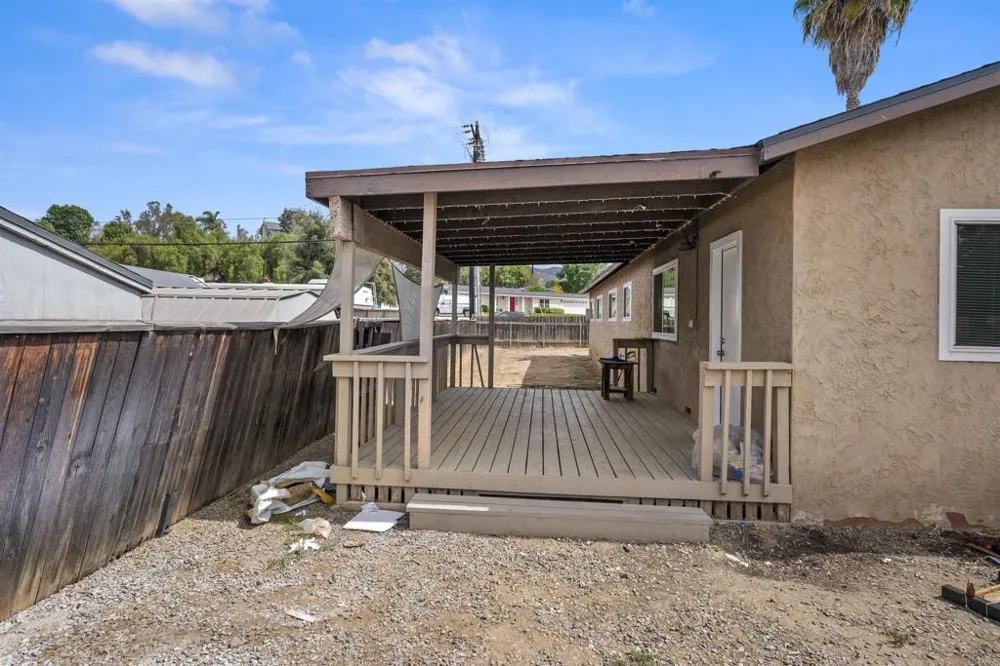 8809 Los Coches Rd Lakeside, CA 92040