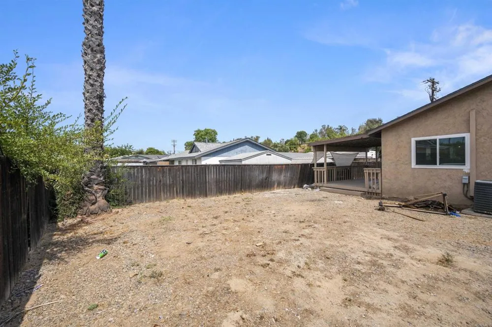 8809 Los Coches Rd Lakeside, CA 92040