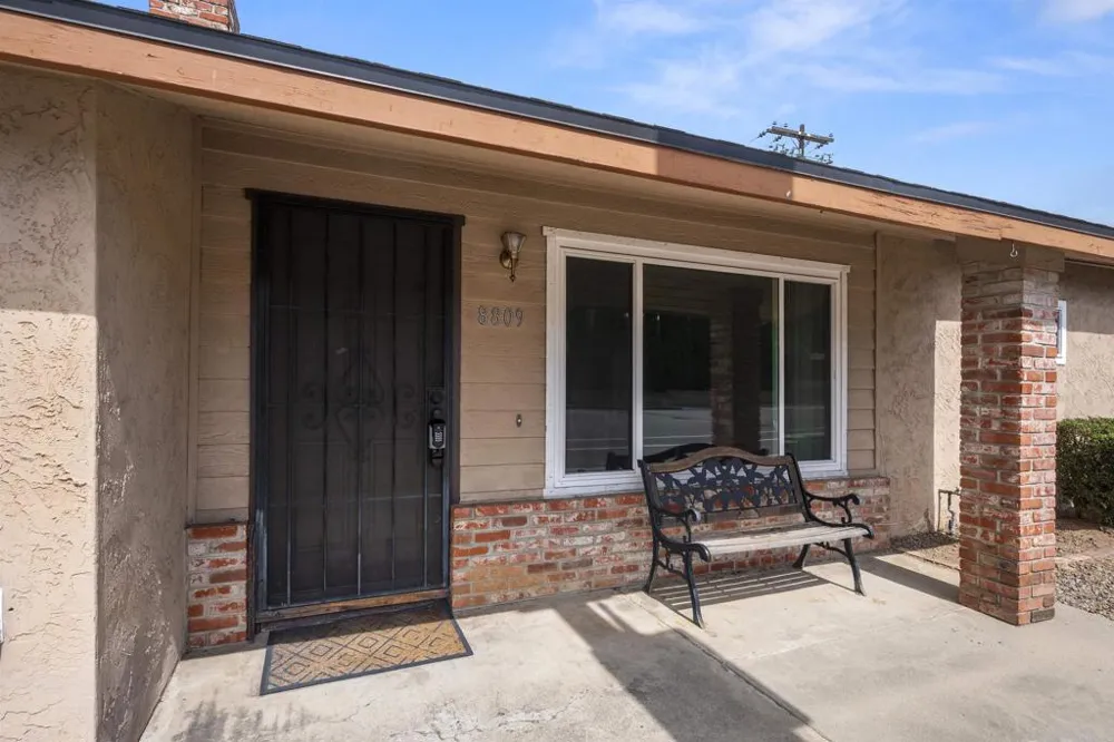8809 Los Coches Rd Lakeside, CA 92040