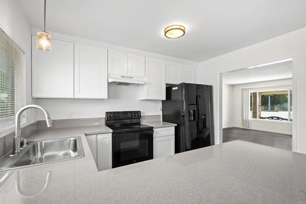 8809 Los Coches Rd Lakeside, CA 92040