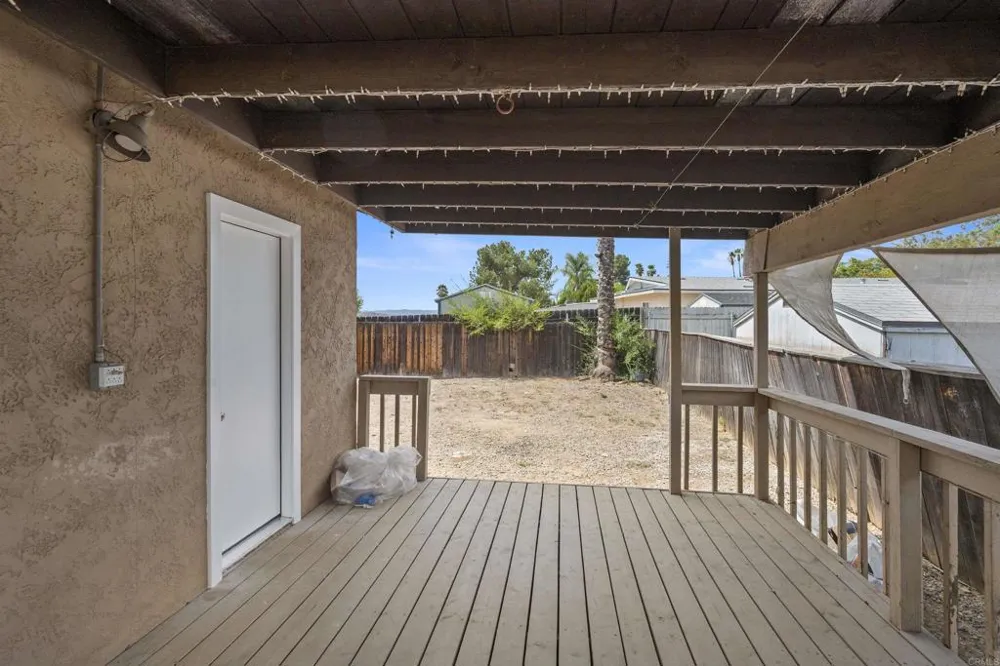 8809 Los Coches Rd Lakeside, CA 92040