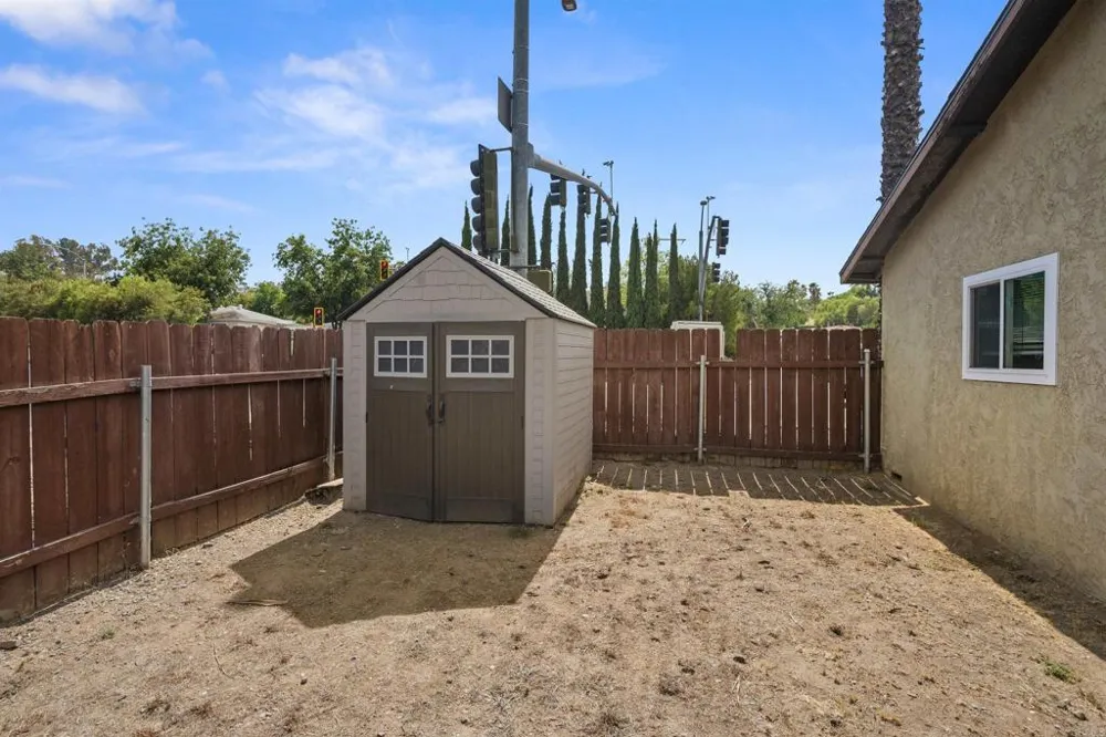 8809 Los Coches Rd Lakeside, CA 92040