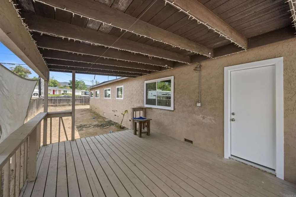8809 Los Coches Rd Lakeside, CA 92040