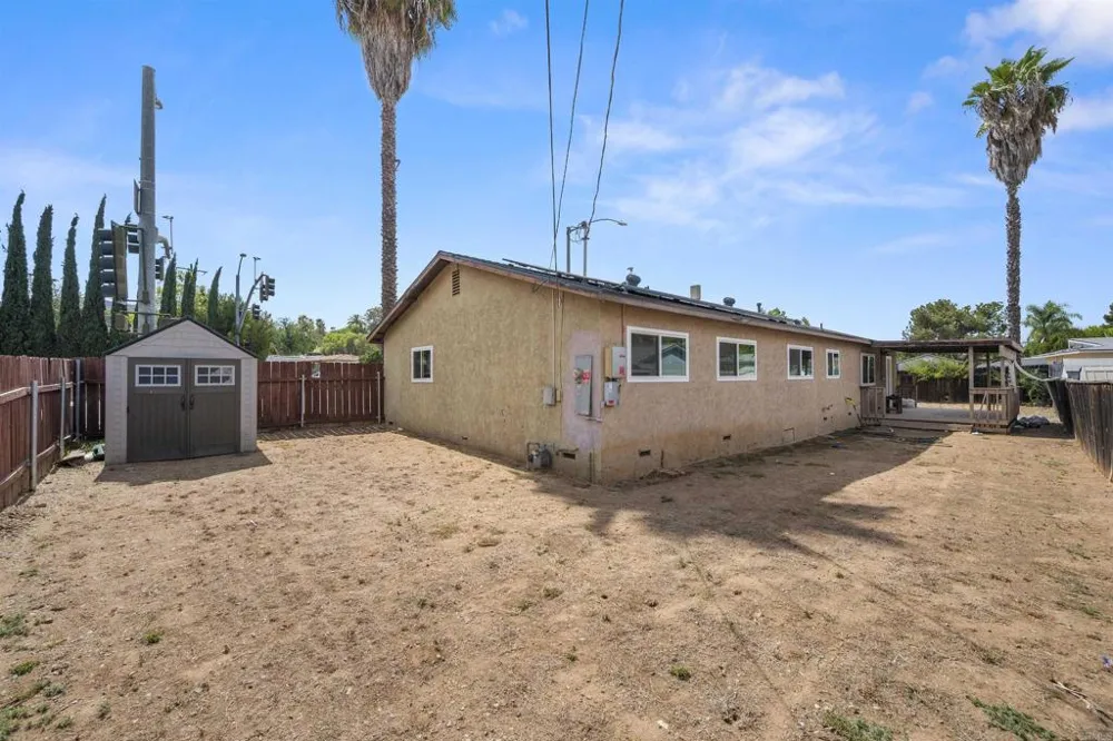 8809 Los Coches Rd Lakeside, CA 92040