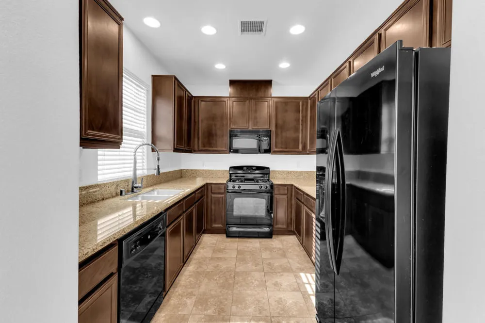 162 Paseo Bravo Palm Desert, CA 92211