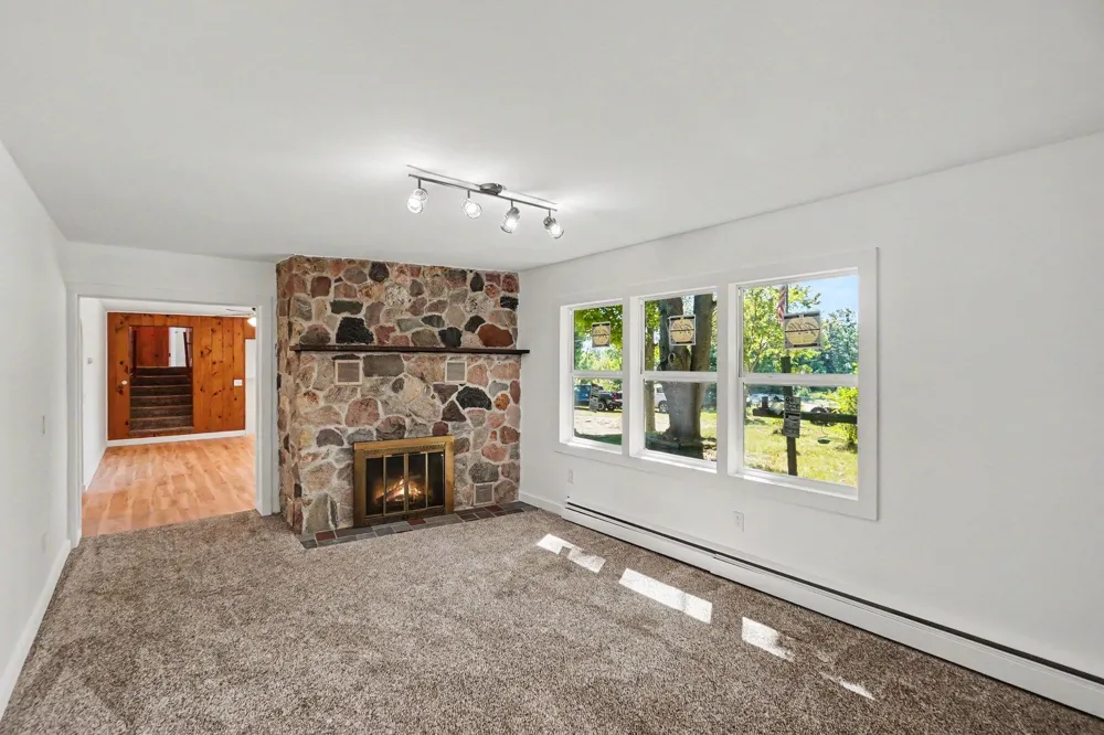 1012 Evergreen Drive White Cloud, MI 49349